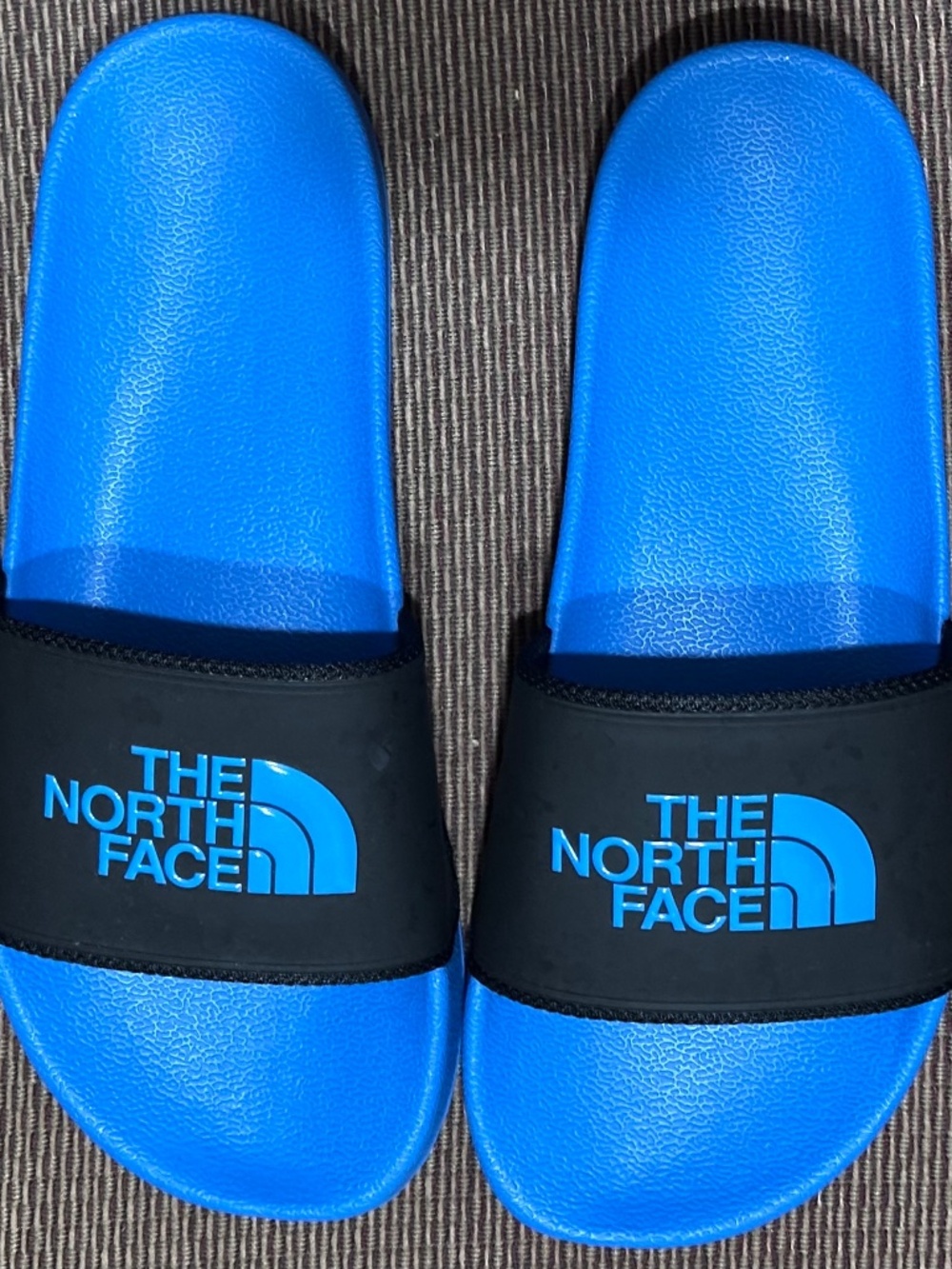 The North Face Base Camp Slide II.